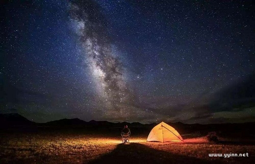 仰望星空的唯美句子大全（仰望星空的心情说说短句）